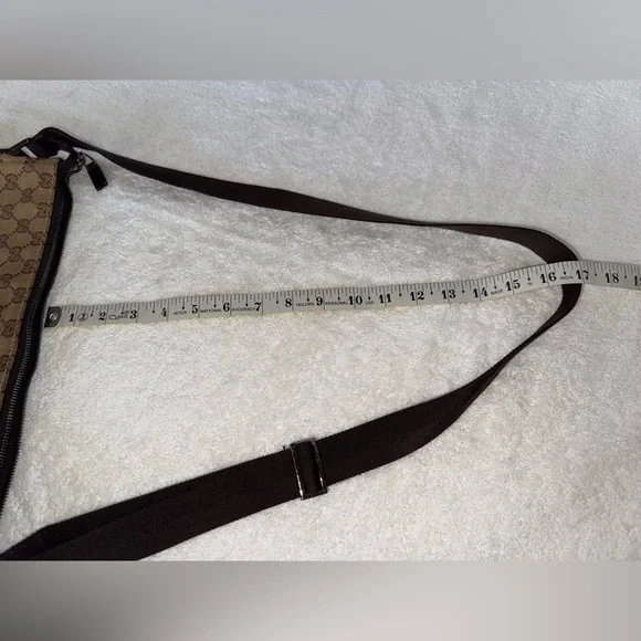 Gucci Vintage Monogram Flat Messenger Bag, Unisex. - Picture 14 of 15